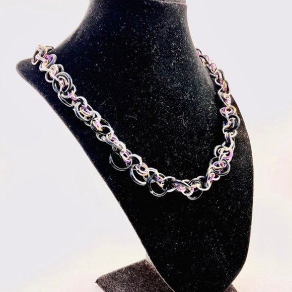 Non-binary Pride Chainmaille Necklace - Picture 6 of 8